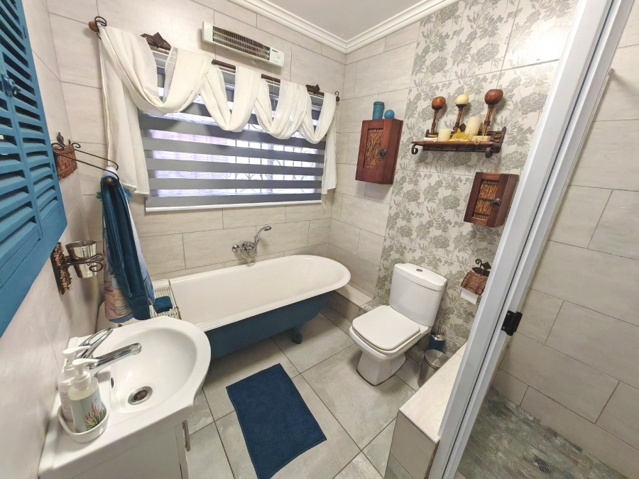 6 Bedroom Property for Sale in Dan Pienaar Free State